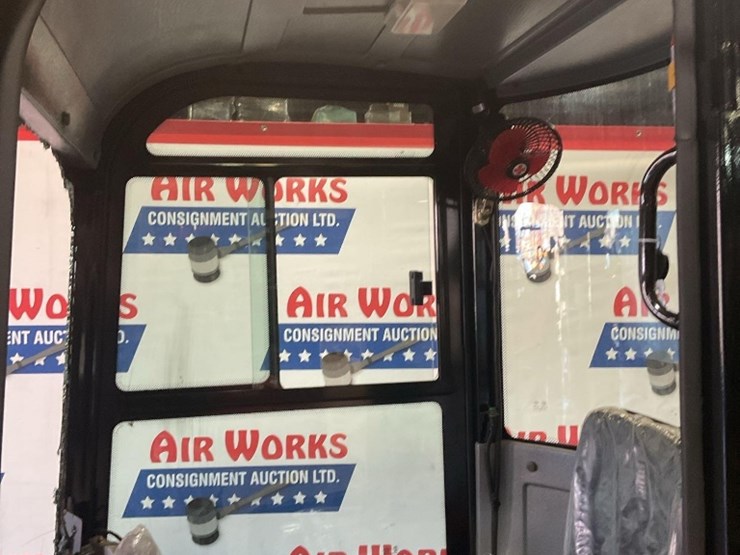 (inv.50032)-2025-miva-va13c-mini-excavator,-13.5-hp-gas-engine,-aux.-hydraulics,-has-broken-glass-image-7