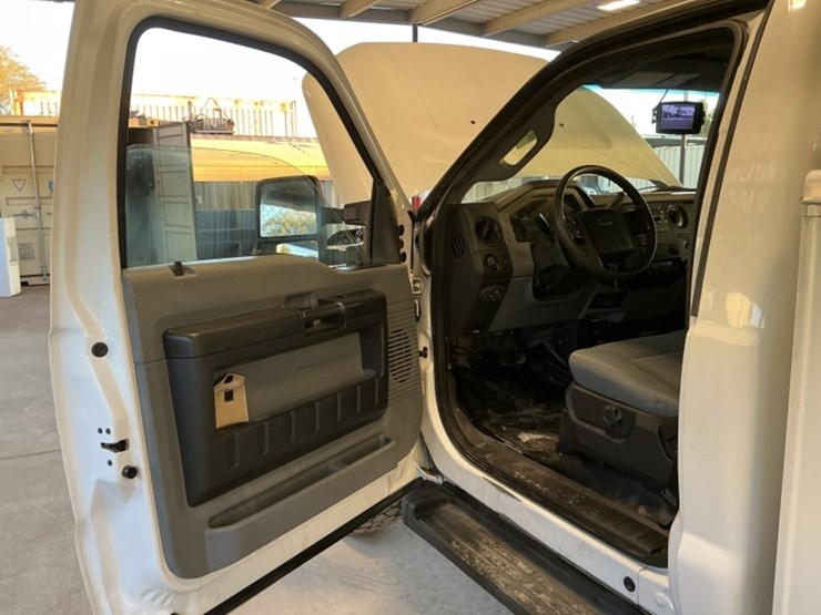 2016-ford-f350-image-23