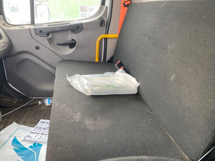 2019-freightliner-m2-curtain-side/box-truck-image-42