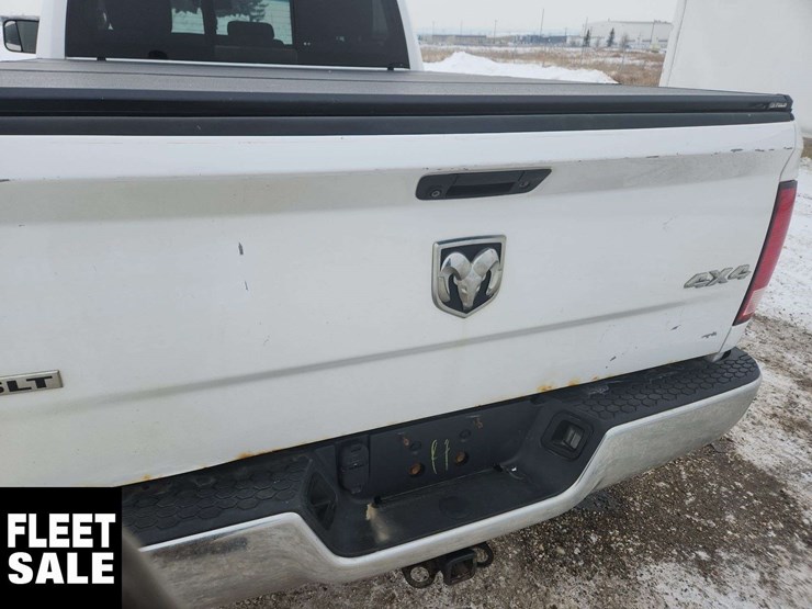 2014-dodge-1500-image-35