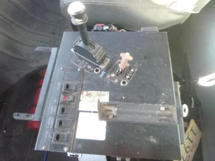 2005-international-durastar-4400-image-6