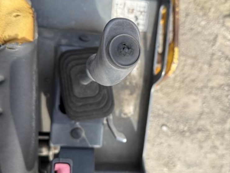 2014-bomag-bw120-image-25