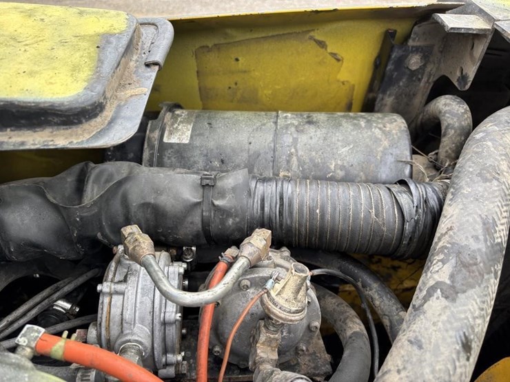 yale-glc080lgnae095-forklift-image-31