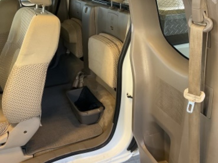 2017-nissan-frontier-image-24