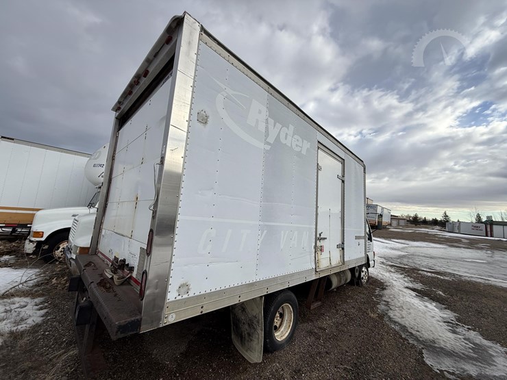 1998-isuzu-npr-image-14