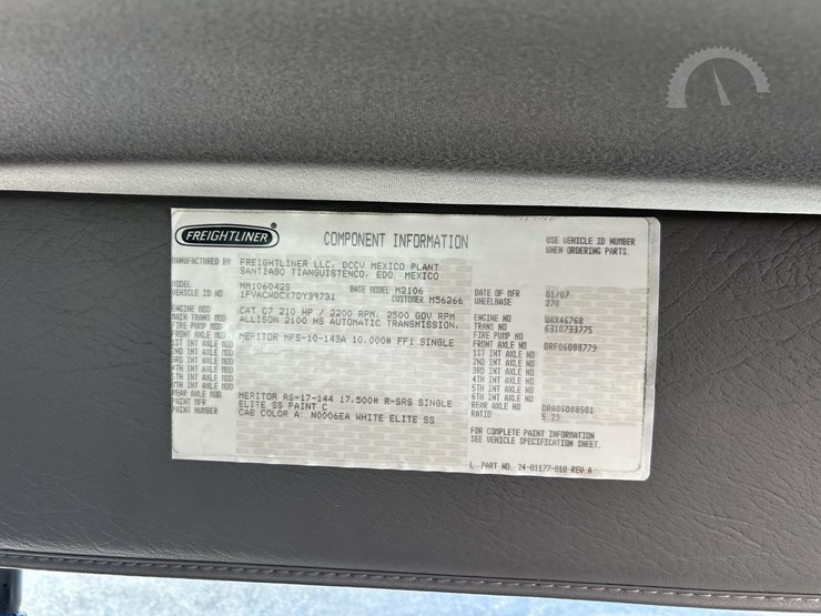 2007-freightliner-business-class-m2-106-image-13