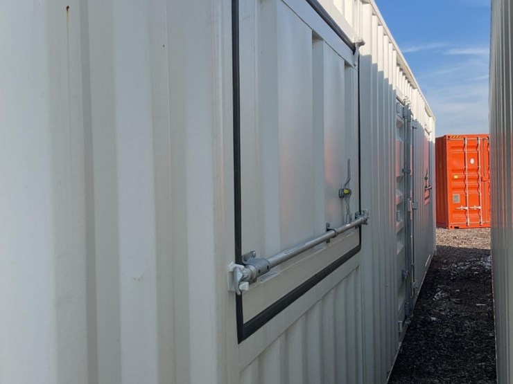 (inv.51055)-new-unused-1-trip-multi-door-high-cube-shipping-container,-1-end-door,-1-side-door,-image-3