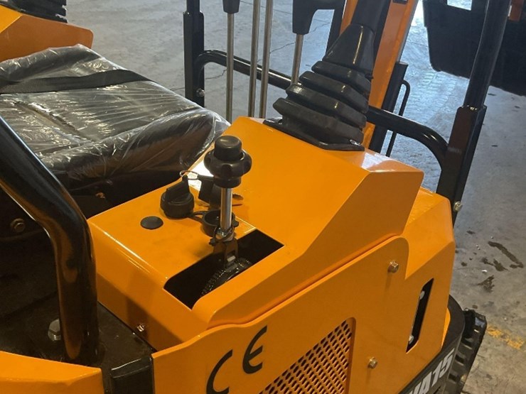 (inv.50038)-new-unused-miva-va15-mini-excavator,-13.5-hp-gas-engine,-aux.-hydraulics,-15"-bucket,-image-8