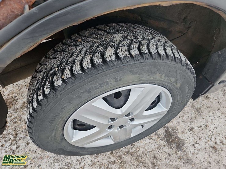 2012-ford-escape-xlt-image-30