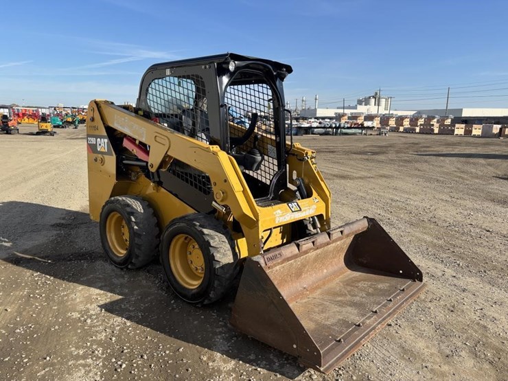 2018-caterpillar-226d-image-2