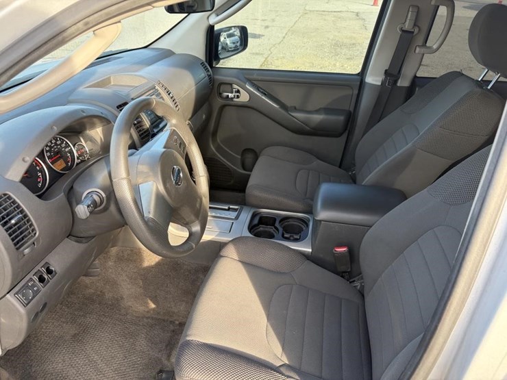 2012-nissan-pathfinder-image-9