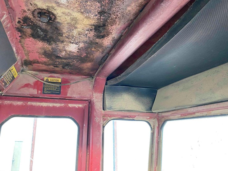 international-4568-project-tractor-image-17