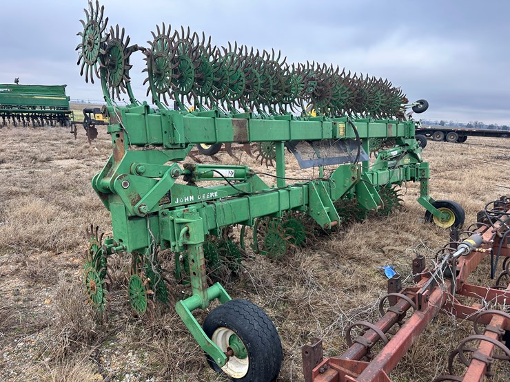 john-deere-400-image-2