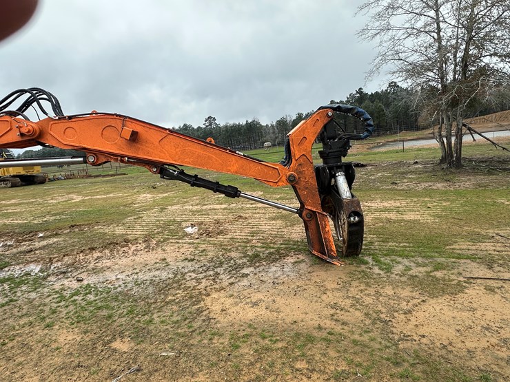 #3102-•-2024-develon-dx225l-track-loader-w/-rotobec-log-grapple-image-3