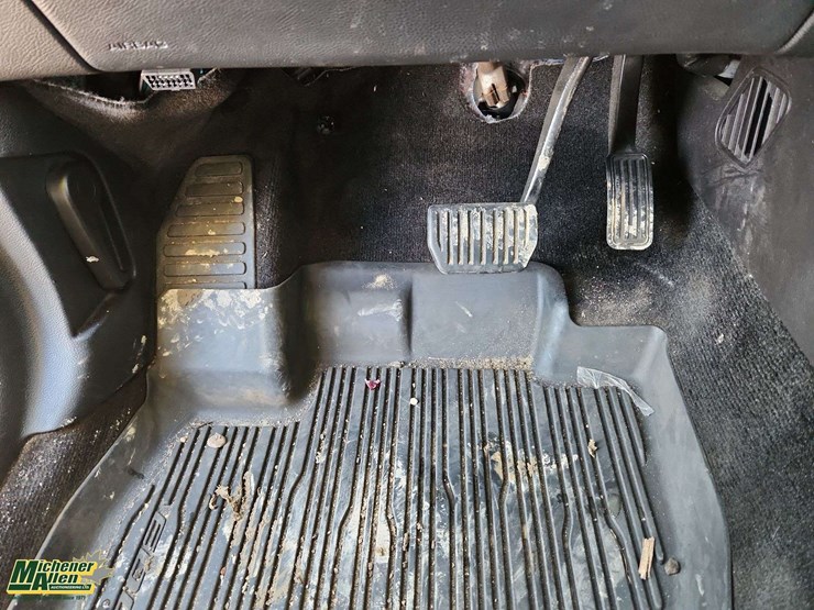 2017-ford-edge-sel-image-26