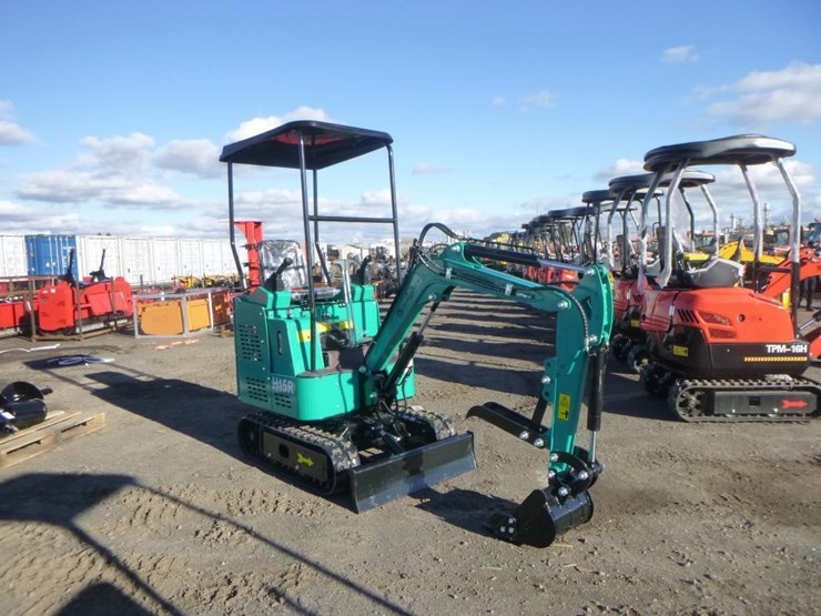 2025-agt-h15r-hydraulic-excavator-image-2