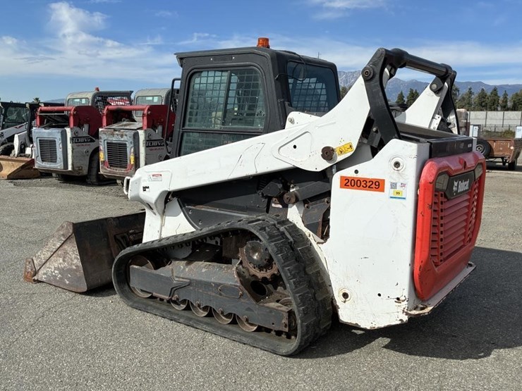 2021-bobcat-t64-image-4