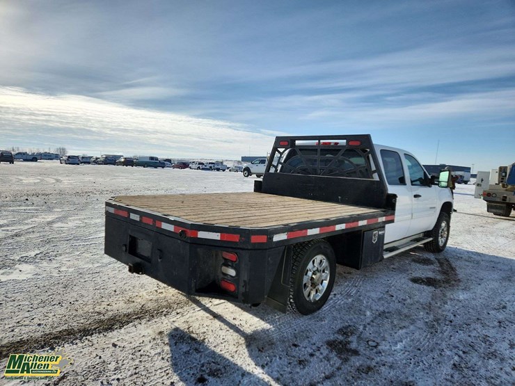 2013-gmc-sierra-3500hd-image-4