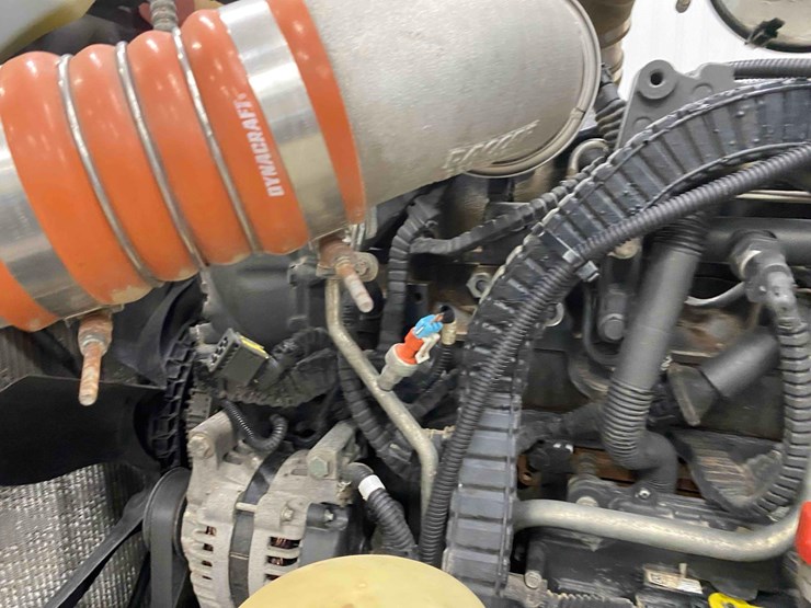 2014-peterbilt-365-image-79