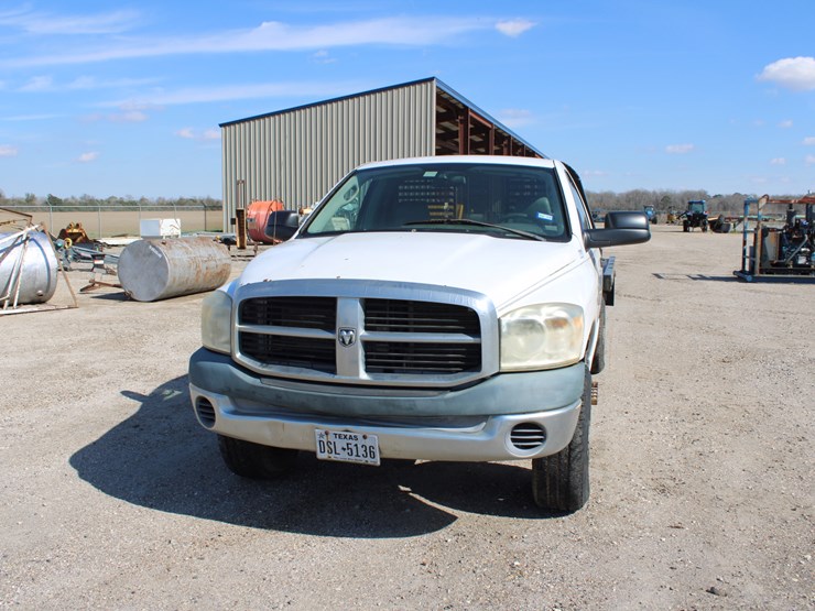 2008-dodge-ram-2500-image-3