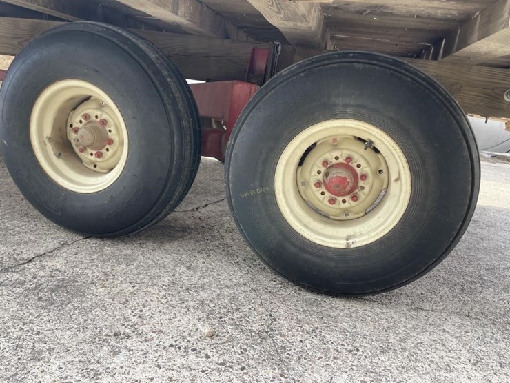 flat-rack-wagon-on-h&s-running-gear-image-6