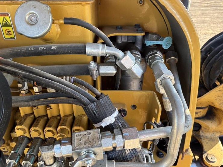 2018-caterpillar-303-image-45