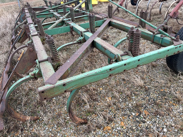 john-deere-100-image-10