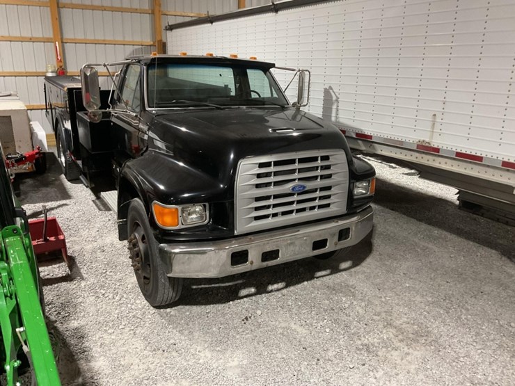 1995-ford-f800-image-2