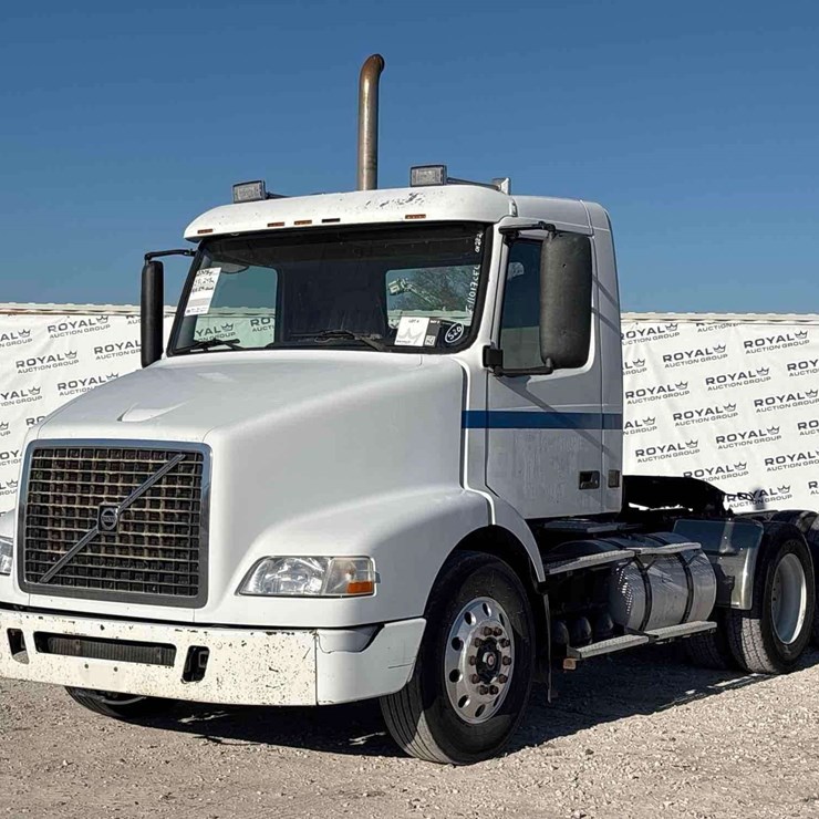 2005 Volvo VNM Day Cab Truck Tractor