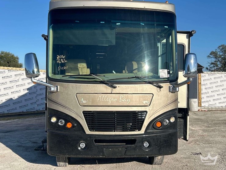 2008-freightliner-allegro-bay-class-a-motorhome-image-42