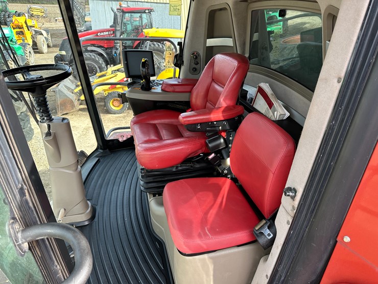 #38416-•-2016-case-axial-flow-8240-prwd-combine-yfg230343-image-77