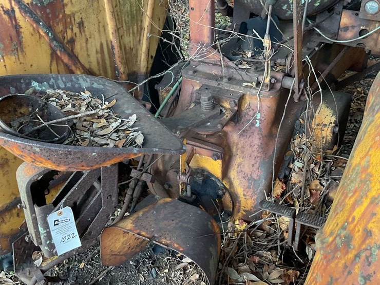 minneapolis-moline-lp-parts-tractor-image-30