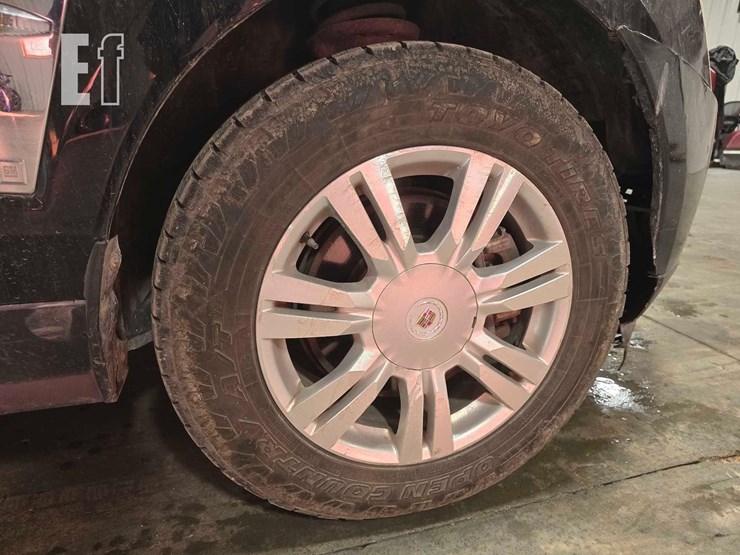 2011-cadillac-srx-image-21