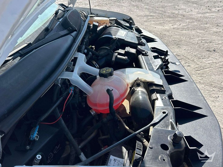 2017-chevrolet-express-2500-image-9