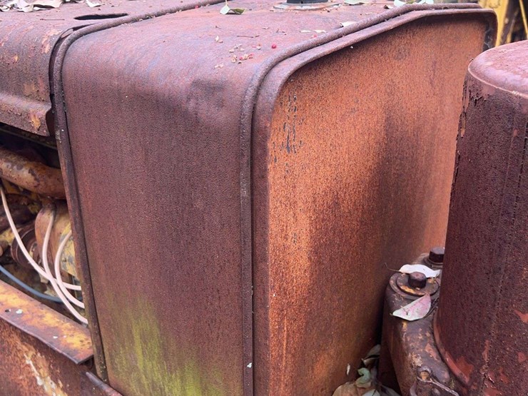 caterpillar-2-ton-crawler-image-36