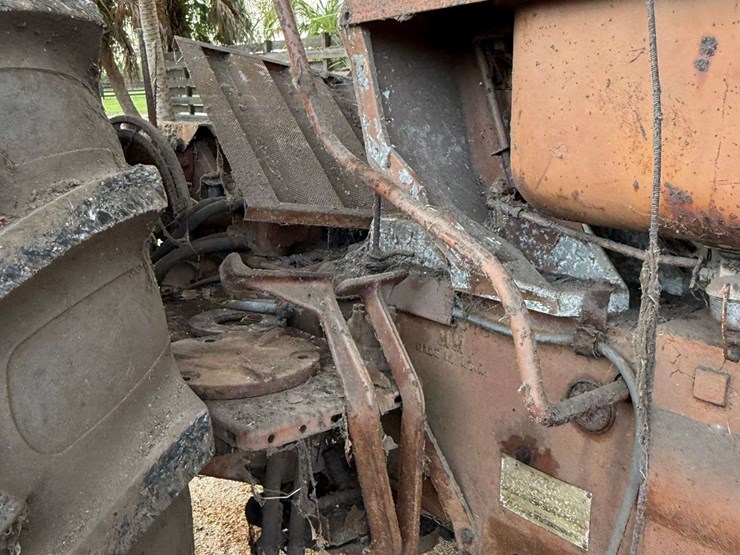 minneapolis-moline-u302-image-10