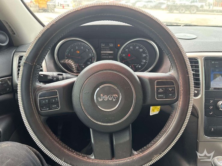 2011-jeep-grand-cherokee-image-12