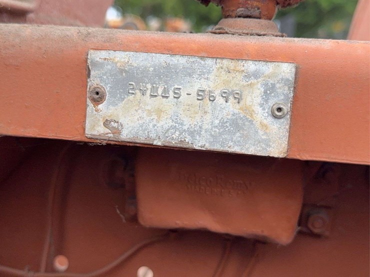 minneapolis-moline-g705-image-29