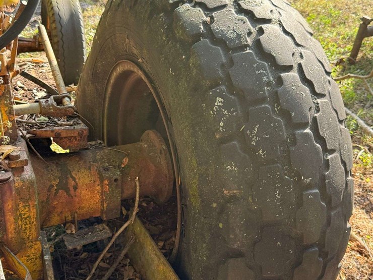 minneapolis-moline-orchard-lp-parts-tractor-image-18