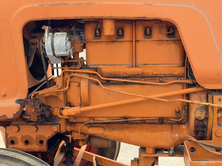 minneapolis-moline-335-image-21