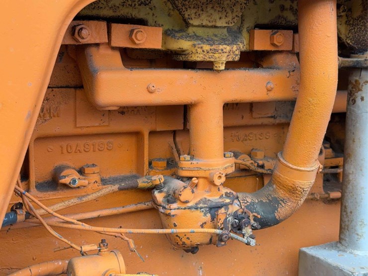 minneapolis-moline-335-image-11