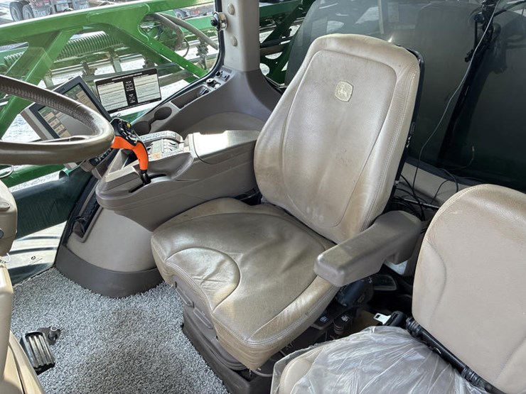 2018-john-deere-r4038-image-79