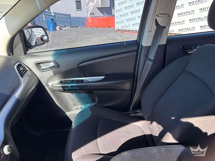 2017-dodge-journey-image-18