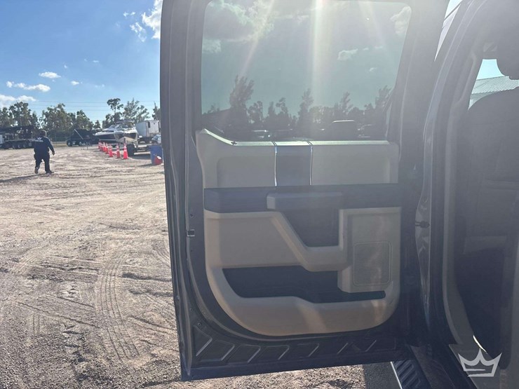 2015-ford-f150-image-19