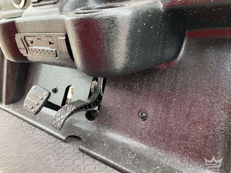 2025-electric-cart-image-19