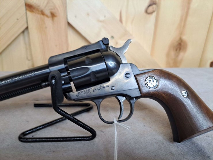 ruger-new-model-single-six-.22-lr-sa-revolver-image-3