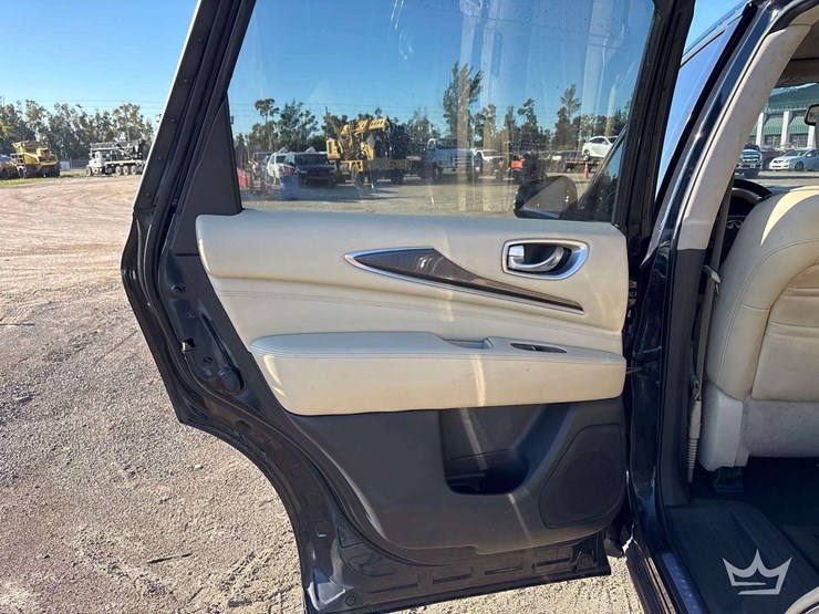 2018-infiniti-qx60-awd-suv-image-18