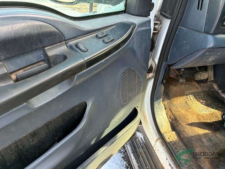 2000-ford-f350-image-18