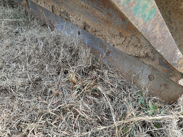 #38445-•-triple-j-levee-squeeze-image-15