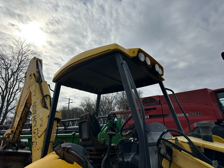 new-holland-lb75b-image-57